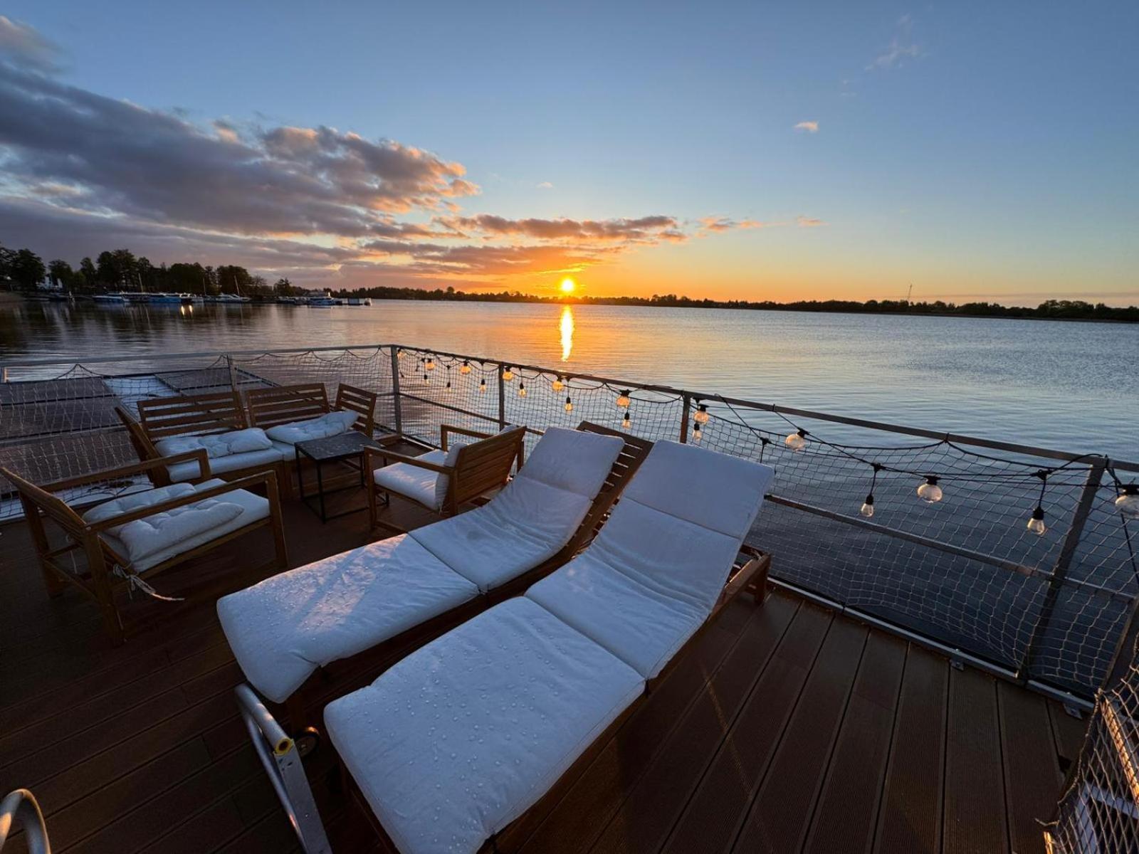 Domek Na Wodzie - Houseboat -Sauna, Taras Na Dachu, Dwie Sypialnie มิโคไวกี ภายนอก รูปภาพ