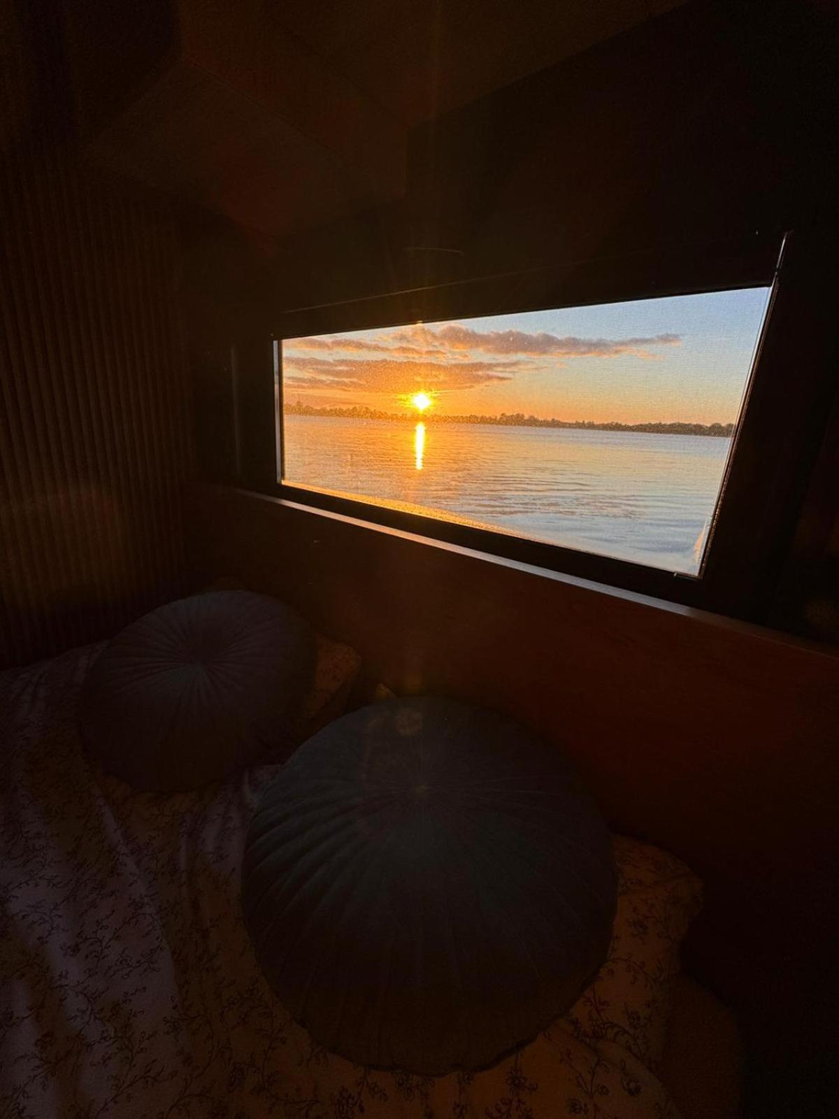 Domek Na Wodzie - Houseboat -Sauna, Taras Na Dachu, Dwie Sypialnie มิโคไวกี ภายนอก รูปภาพ