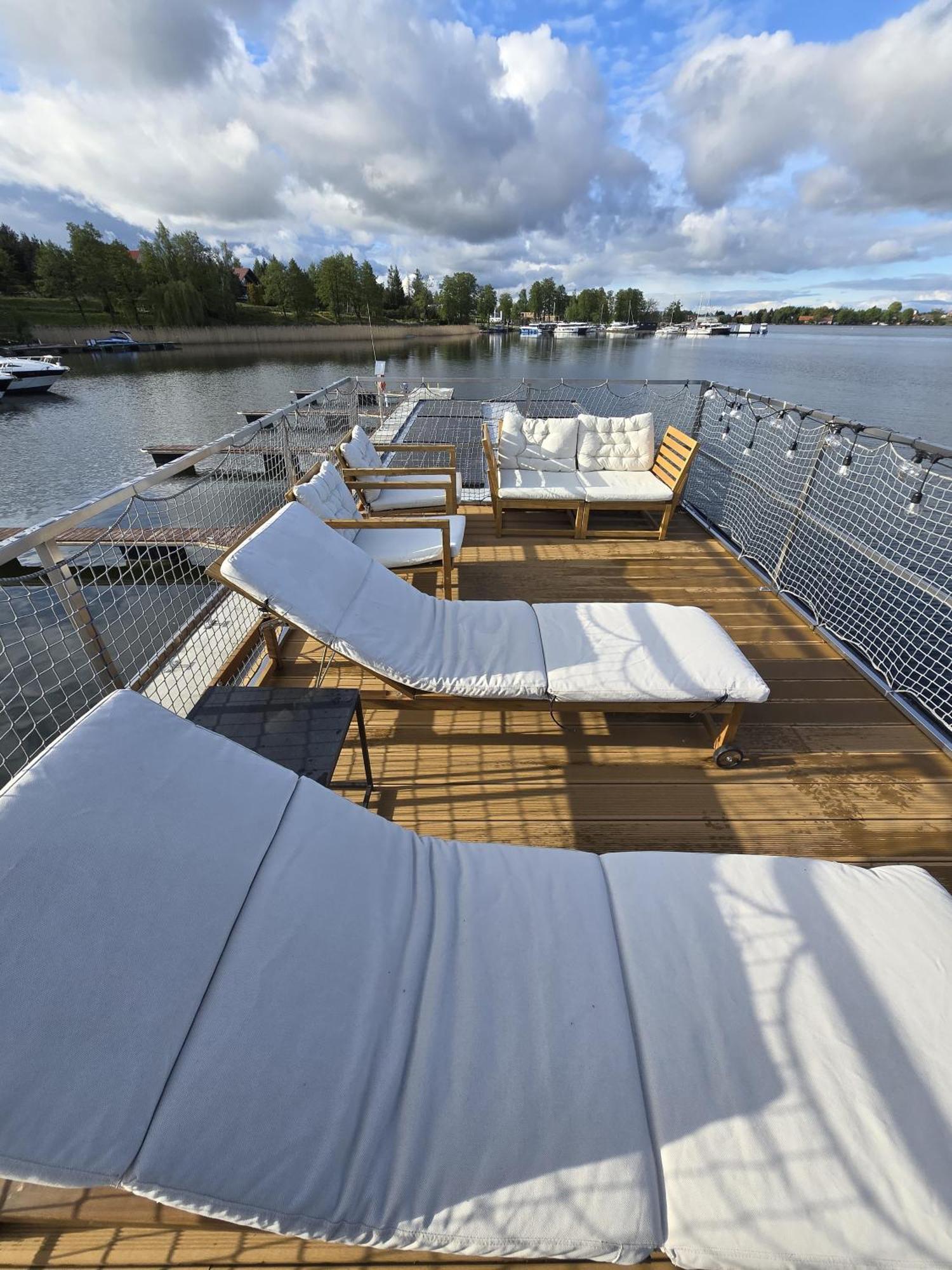 Domek Na Wodzie - Houseboat -Sauna, Taras Na Dachu, Dwie Sypialnie มิโคไวกี ภายนอก รูปภาพ